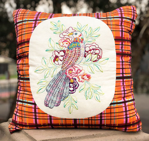 L'Oiseau Embroidery Cushion kit