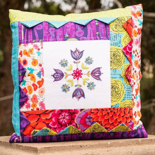 MANDALA CUSHION kit - Red 04